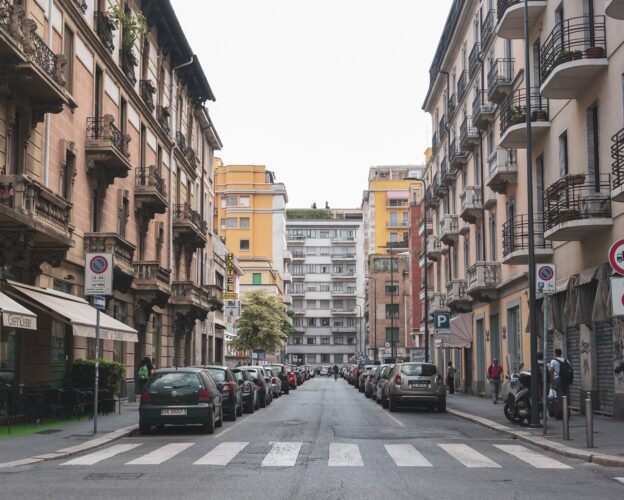 Driving in Italy: 5 Easy Ways to Get Italian ZTL Fines and How to Avoid One