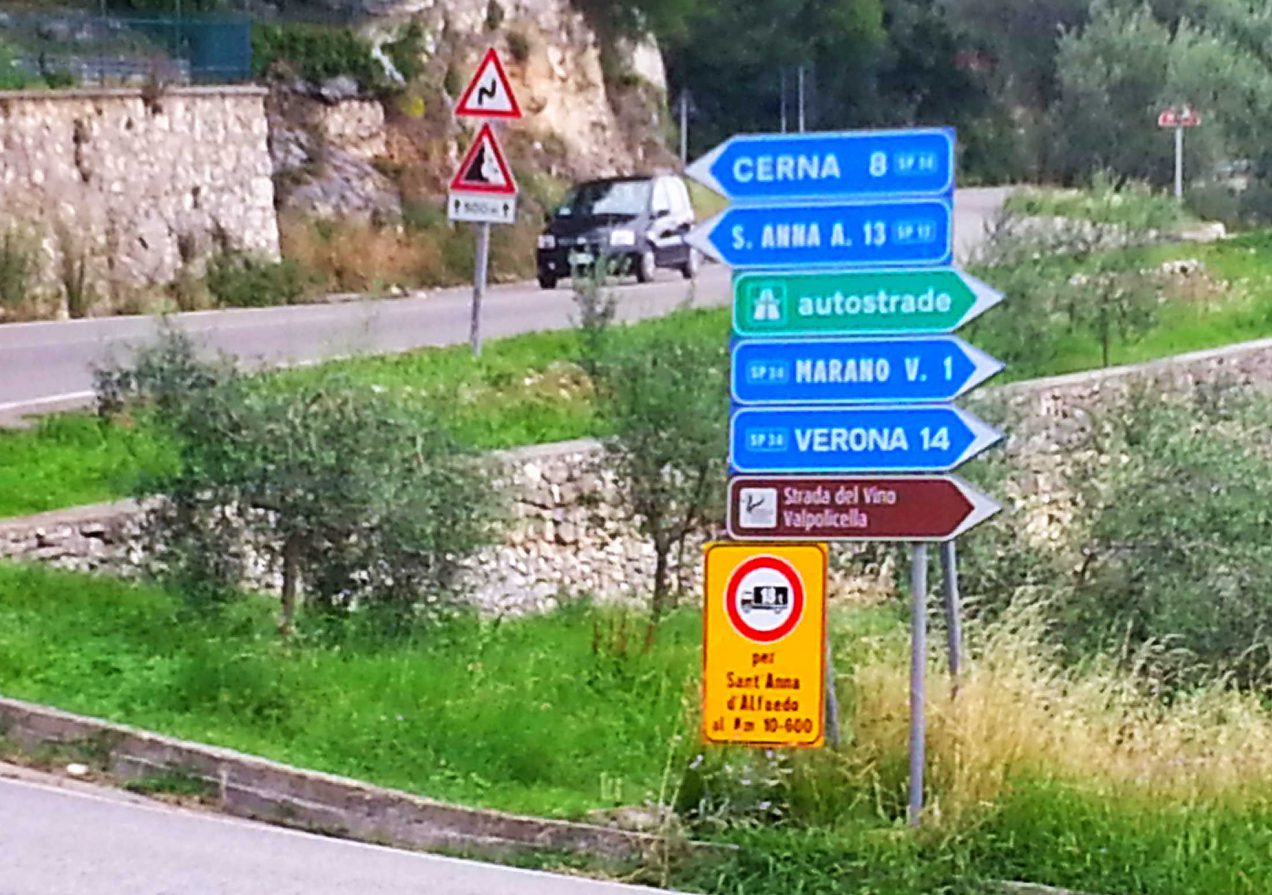 Italian language learning tip: notice Italian signs - Italy Beyond The ...